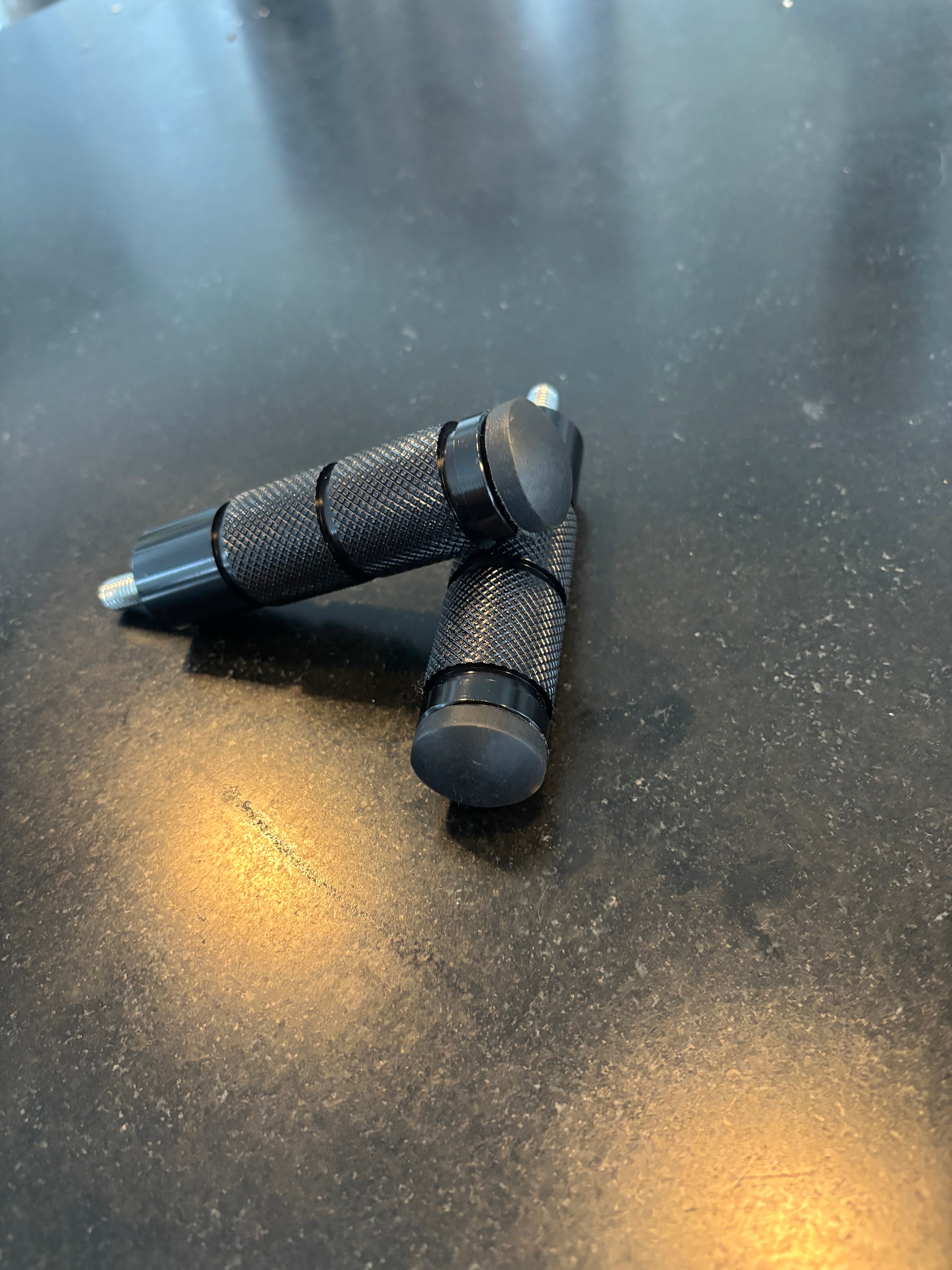 Universal shift lock