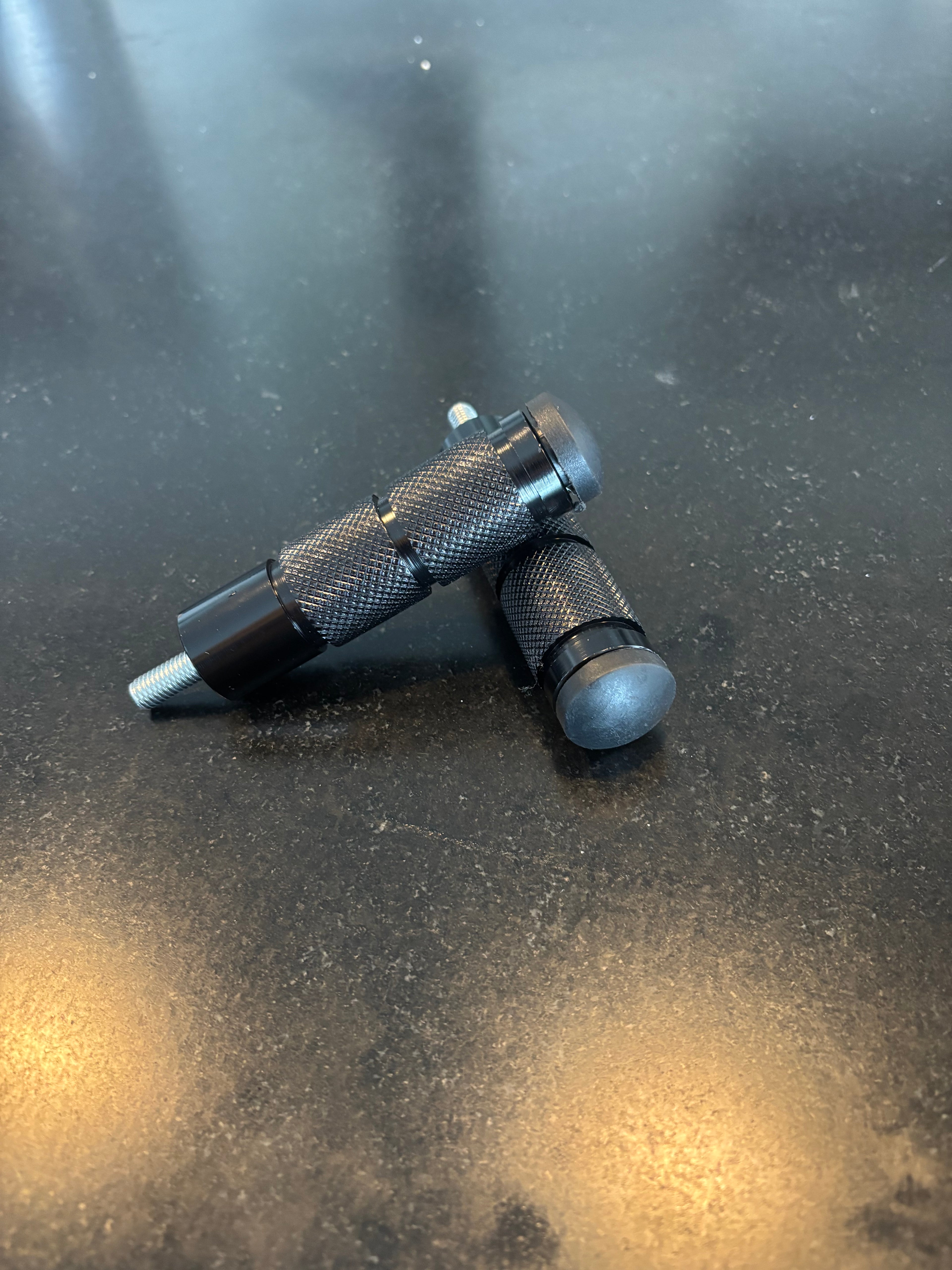 Universal shift lock