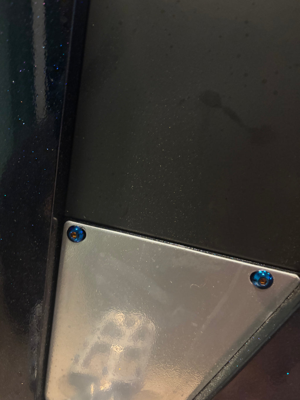 Mortor cover titanium